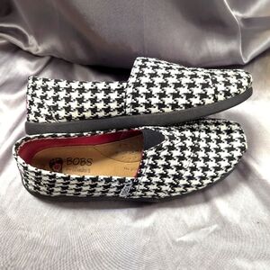 BOBS by Skechers in Houndstooth
